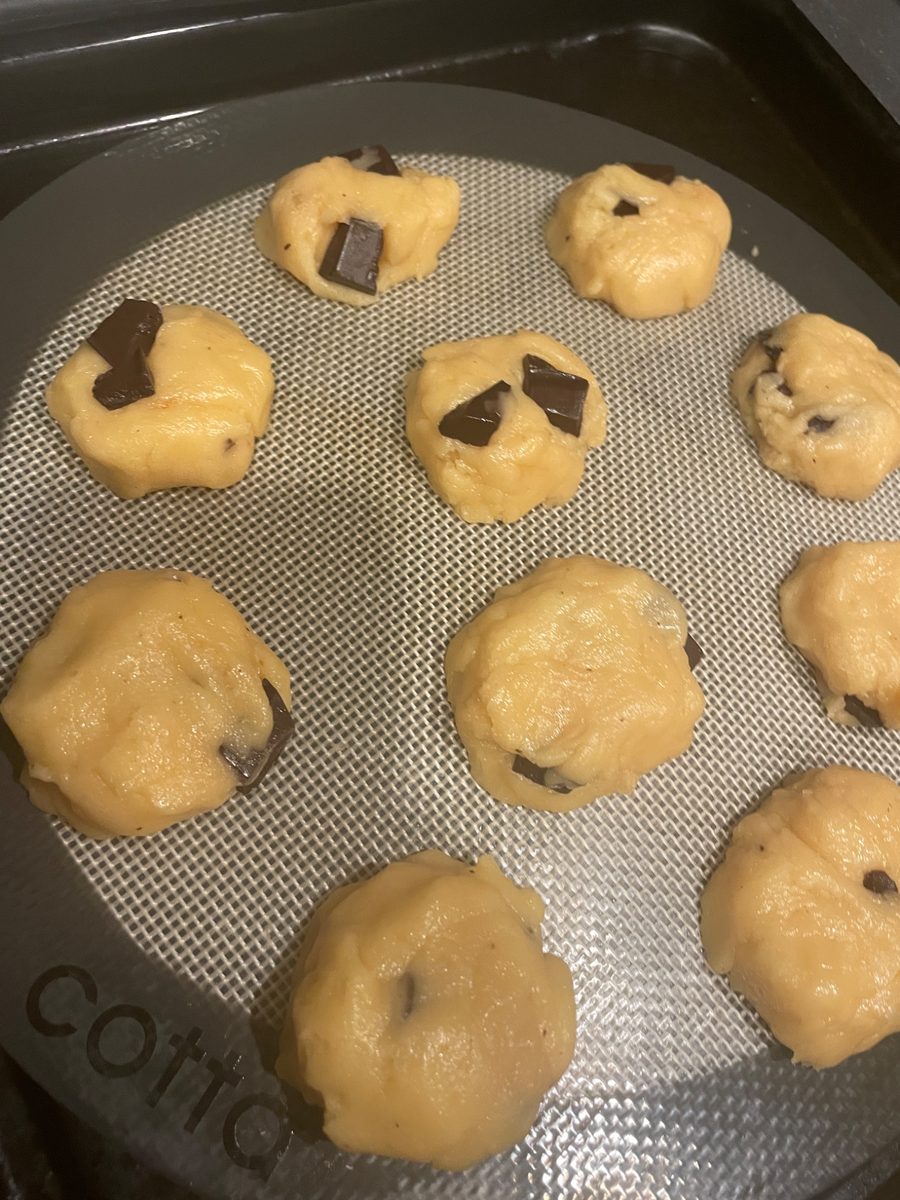 手作りのクッキーとパン